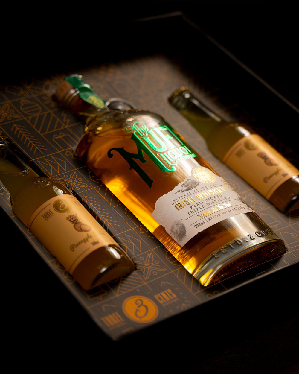 Muff Whiskey & Pineapple Soda Christmas Box